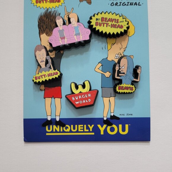 CROCS charms Beavis and Butthead 5-Pack Jibbitz shoe charms /Nickelodeon - new - Picture 2 of 8